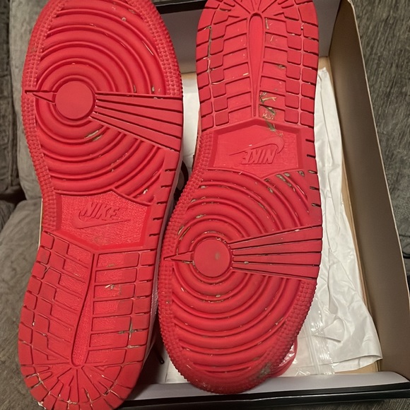 Air Jordan 1 - Picture 4 of 6